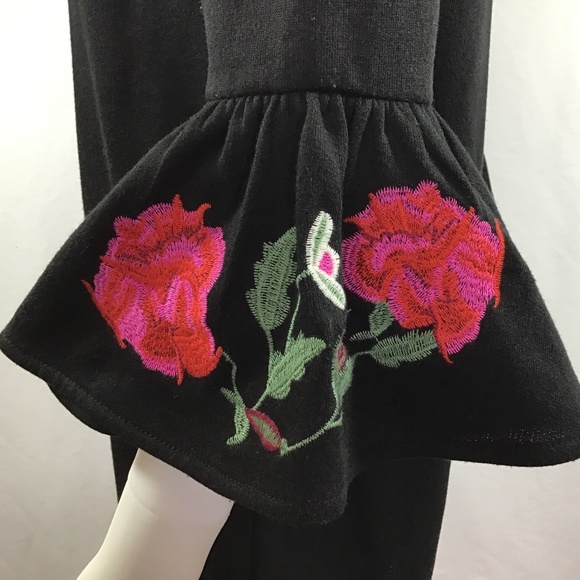 Francesca Alya Black Dress With Bell Sleeves - Picture 6 of 13